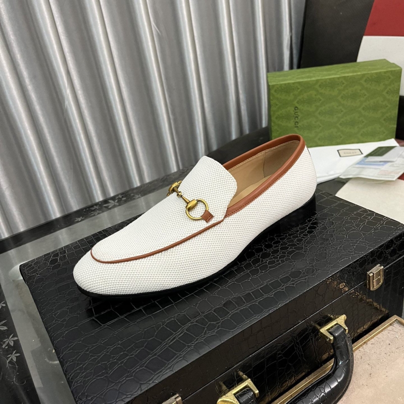 G*u*i leather shoes